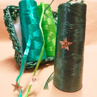 verde tonalità colore rafia sintetica colorata per uncinetto borse tappeti idea cestini uso packaging natalizio pasquale confezionamento pacchi regalo bomboniere fai da te vendita a peso rotolo 100 g
