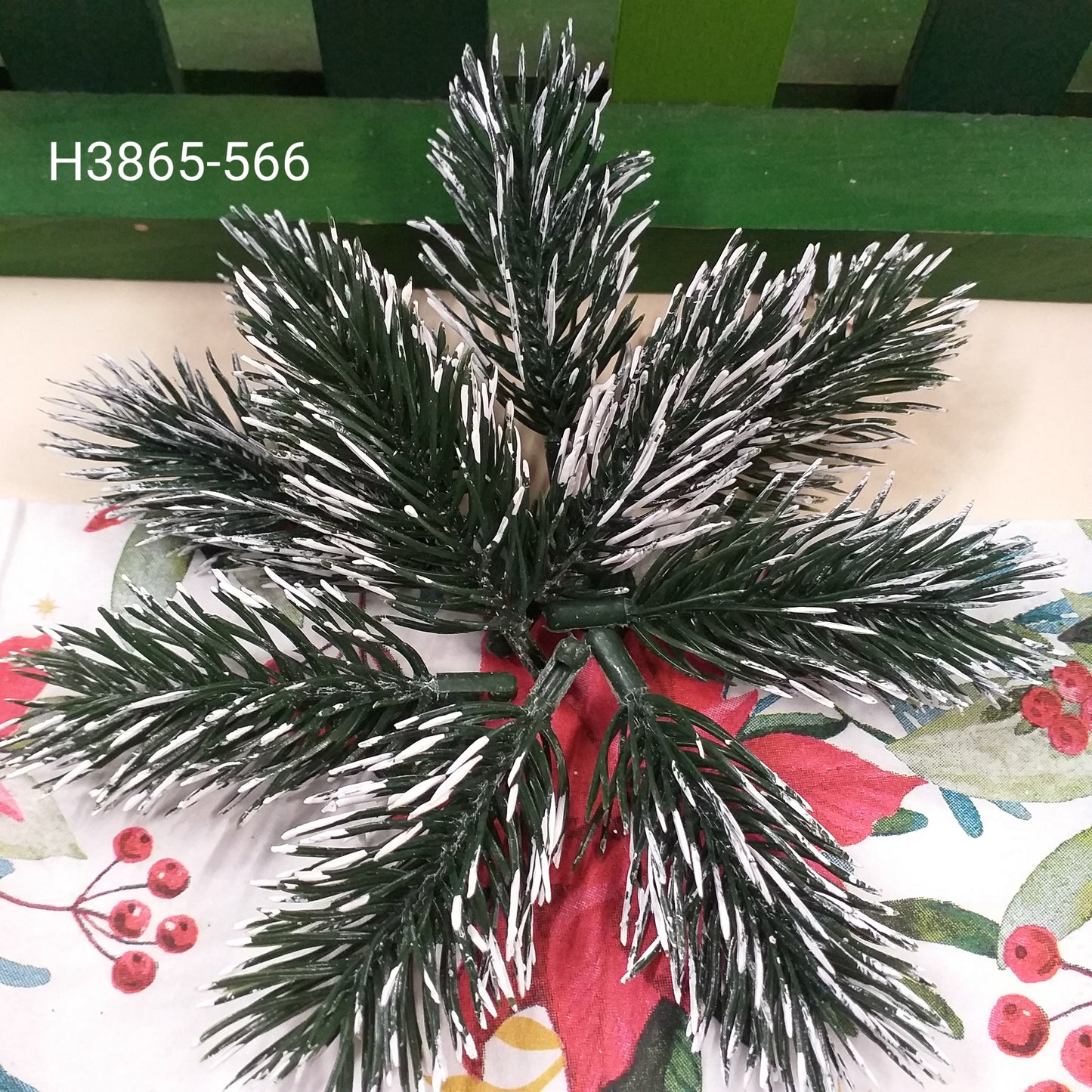 rametto singolo pino abete verde con neve finta rami artificiali con stelo gambo modellabile per composizioni floreali natale miste ghirlande fuoriporta centrotavola chiudipacco regalo packaging vetrinistica