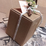 scatole ondulate regalo bomboniere di cartone ondulato onda avana uso fai da te packaging confezioni idea decorazioni corda juta cannella fiori chiudipacco