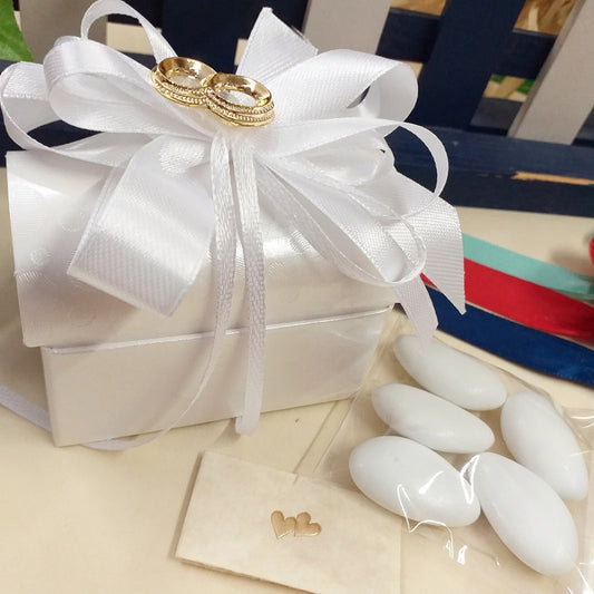 bianco nozze cofanetti scrigno forziere astuccio scatoline portaconfetti matrimonio con fedi dorate, 5 confetti e bigliettino