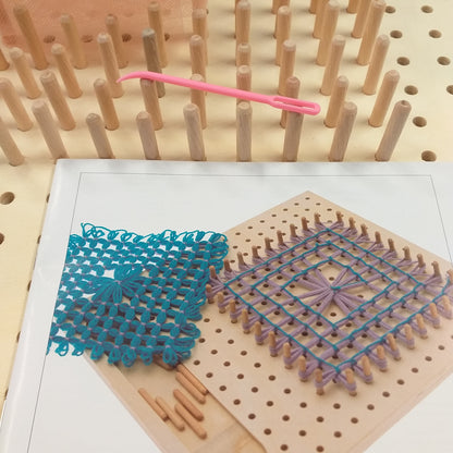 idee disegni schemi weaving pin wooden loom Stafil telaio legno di tessitura con spine bastoncini perni cosa realizzare con filo cotone rafia mattonelle granny di filato con ago plastica curvo
