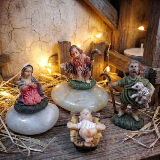 da 2 a 3 cm set Natività Presepe 4 statuine piccole economiche miniatura fai da te Natale statuetta figurina Madonna Gesù Bambino San Giuseppe pastore pecora