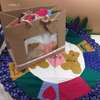 offerta outlet lotto C shopper idee regalo festa della mamma federa patchwork cuscino orsi dear love con borsina carta kraft cuoricino tessuto patchwork corda bigliettino nastro stampato