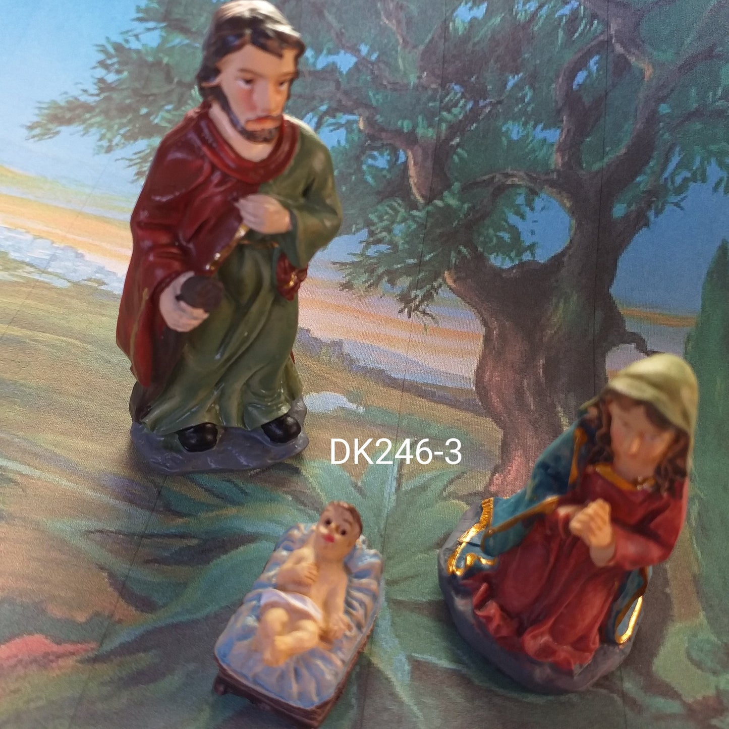 Sacra Famiglia Natività Presepe set statuine resina Gesù Giuseppe Maria Madonna 7 cm rosso verde fai da te ambientazione natalizia composizioni idee regalo