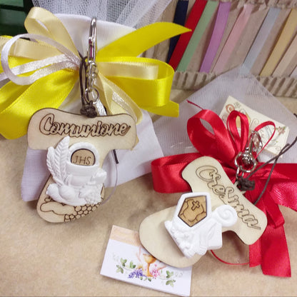 rosso giallo Croce Tau grande legno pirografia simboli Comunione Cresima applicazione gesso calice spighe uva Mitria pastorale versione portachiavi cordino moschettone gancio confezionata sacchetto bianco nastro shabby chic confetti tulle bigliettino tag personalizzato stampato