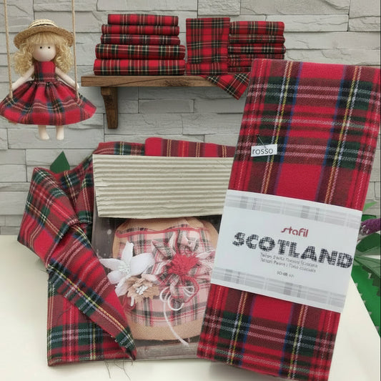 rosso panno tessuto scozzese lana sintetica stoffa tartan Scotland Stafil a quadretti per sacco juta decorato portapanettone packaging Natale addobbi decorazioni fai da te hobbistica cucito creativo