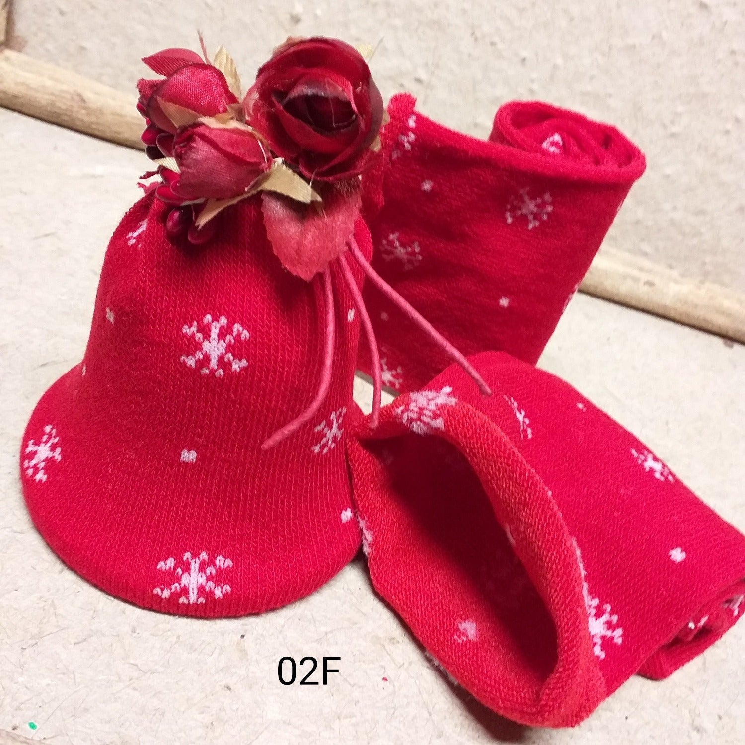 tubolari bambole elasticizzati maglina fantasia rosso fiocco di neve bianco uso rivestire palline uova fai da te angioletti natale decorazioni addobbi